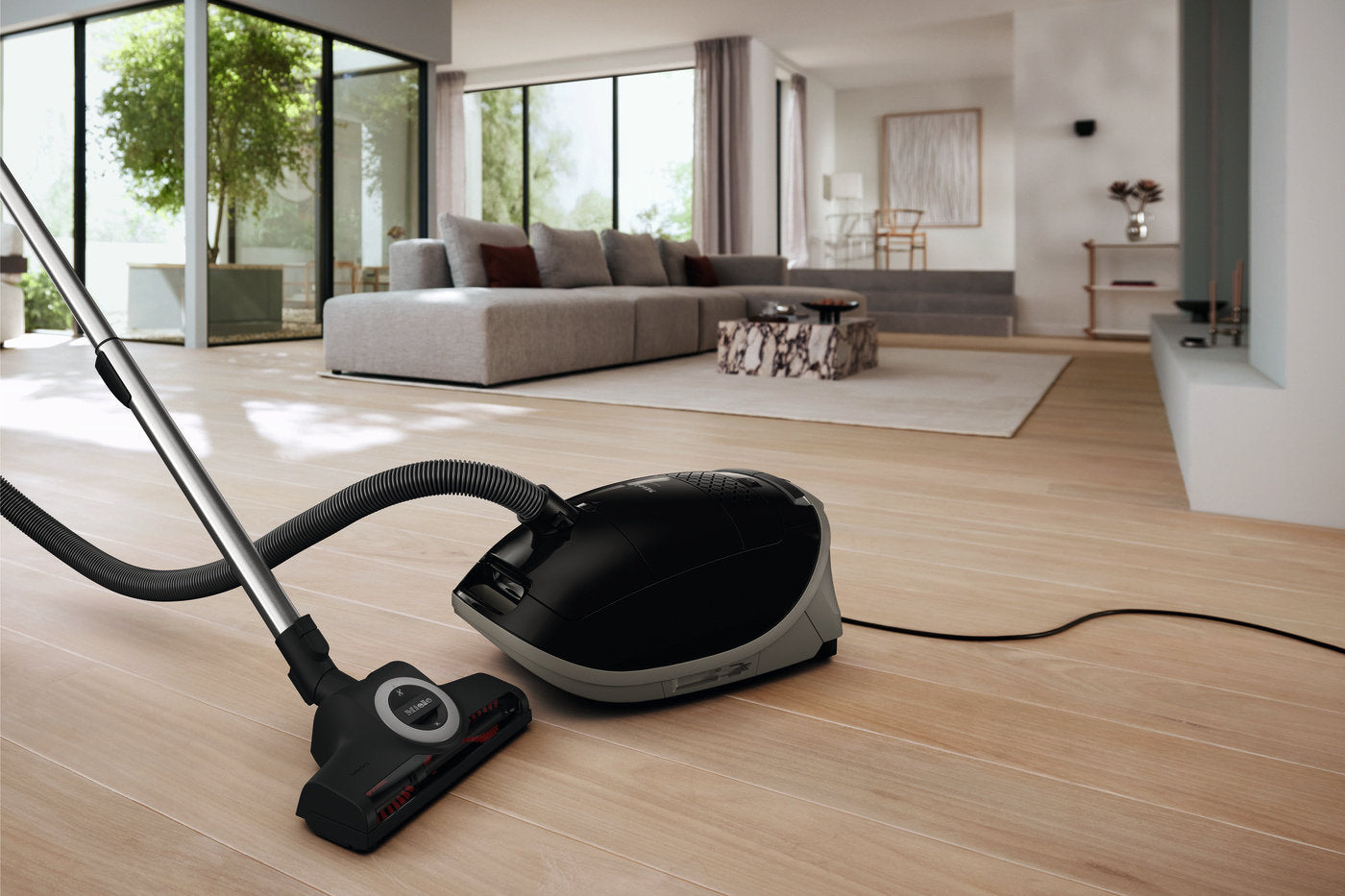 Miele Vacuum - Obsidian Black