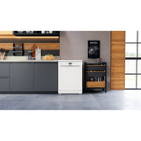 Hotpoint Dishwasher with ActiveDry - White - 14 Place Settings